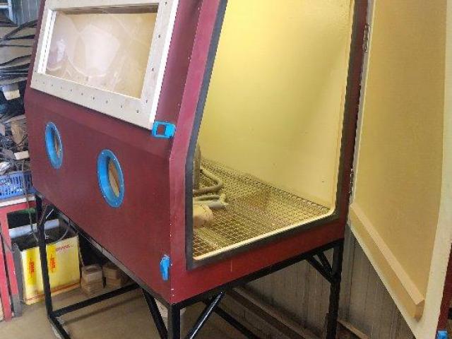 Sand Blasting Cabinet